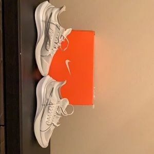 Nike Zoom Gravity ‘Platinum Tint’